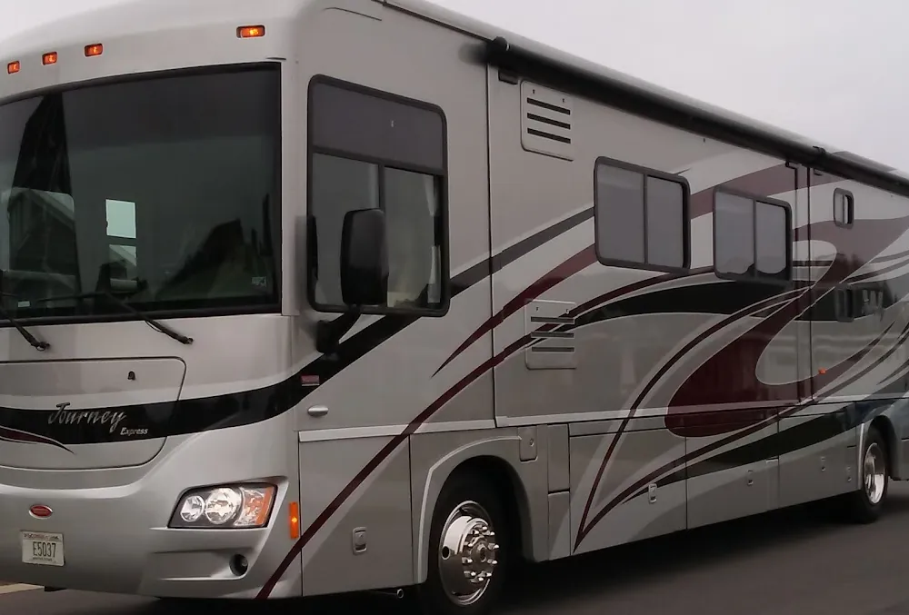 rv-detailing-luxury-motorhome-appleton-1