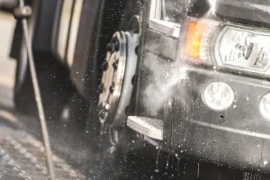 Truck Wash Near Me – Professional Semi-Truck Cleaning & Detailing